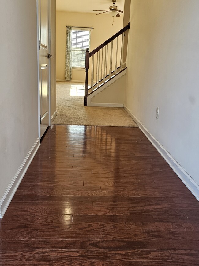 Photo - 308 Corday Ln