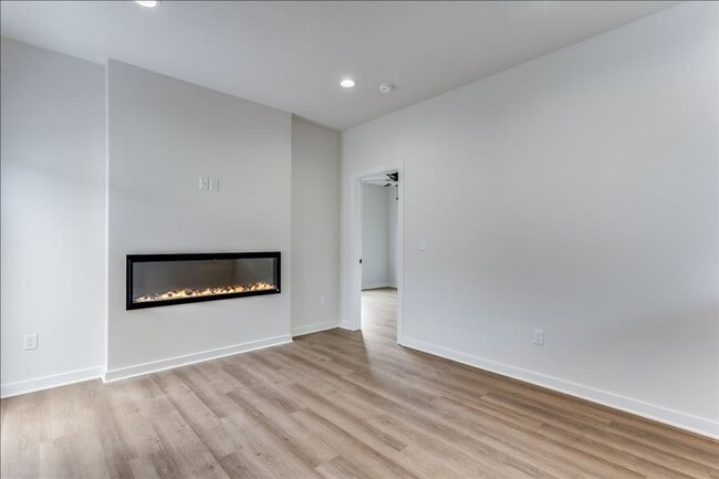 Photo - Beautiful Five Bedroom, Two Bathroom