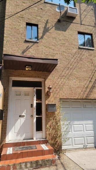 Photo - 6201 Spencer Terrace