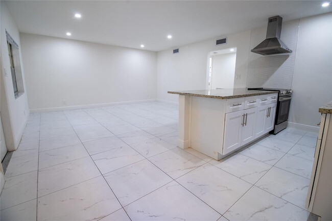 Photo - 1423 SW 2nd St Unidad 3