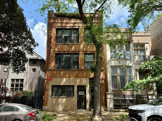 Building Photo - 2144 W Potomac Ave Unit 1R Rental