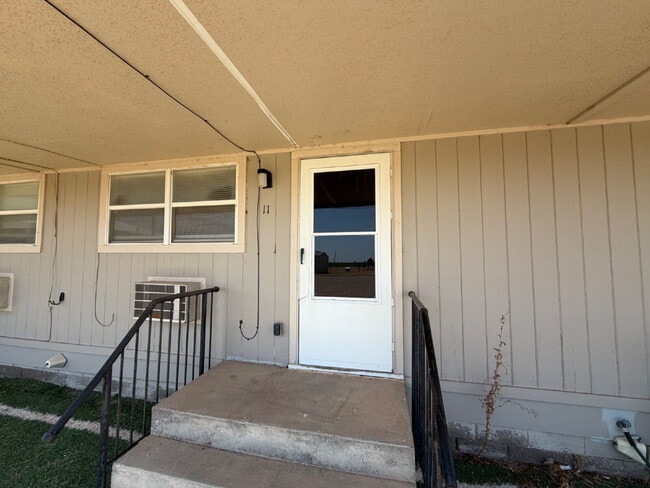 Building Photo - MOVE IN SPECIAL- Cozy 1-Bedroom Unit #11