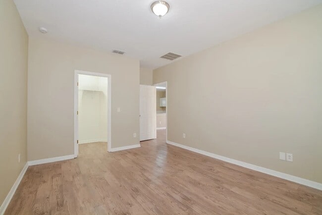 Photo - 8716 N Paris Ave