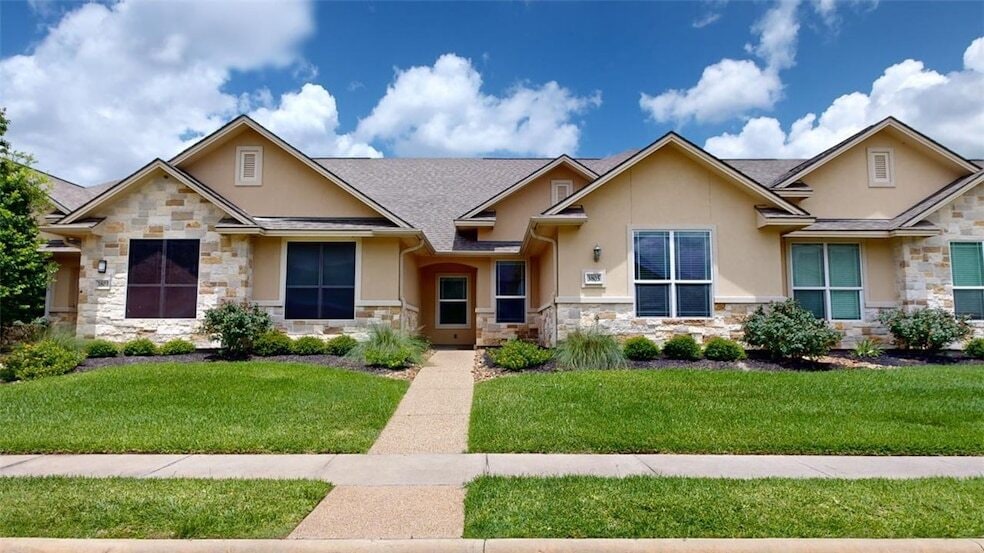 Photo - 3805 Silverthorne Ln