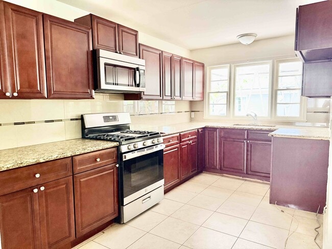 Photo - 343 S Fairfax Dr