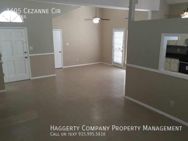Photo - 1605 Cezanne Cir
