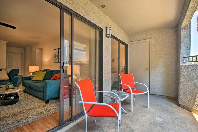 Photo - 2025 E Campbell Ave Unit ID1383665P