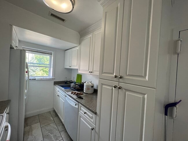 Photo - 164 Newton St Unit 3
