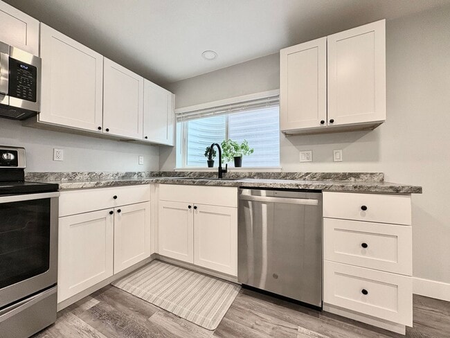 3448 Wally Wy