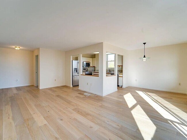 200 Division St Unit 5E