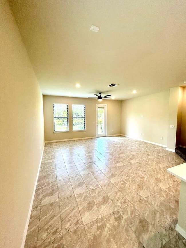 Photo - 4845 Chantilly Rd