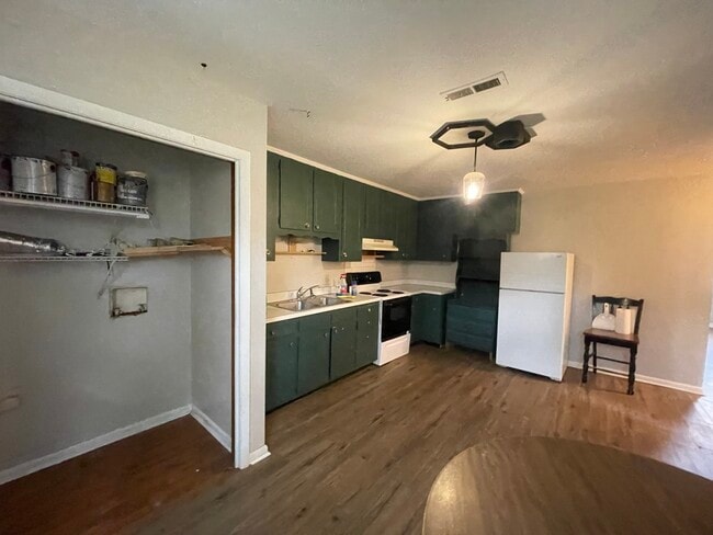 Photo - 637 Huntington Ridge Dr