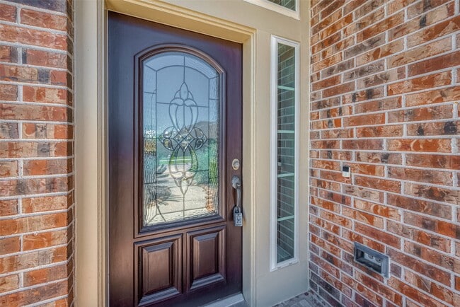 Photo - 6015 Hewes Point Ln