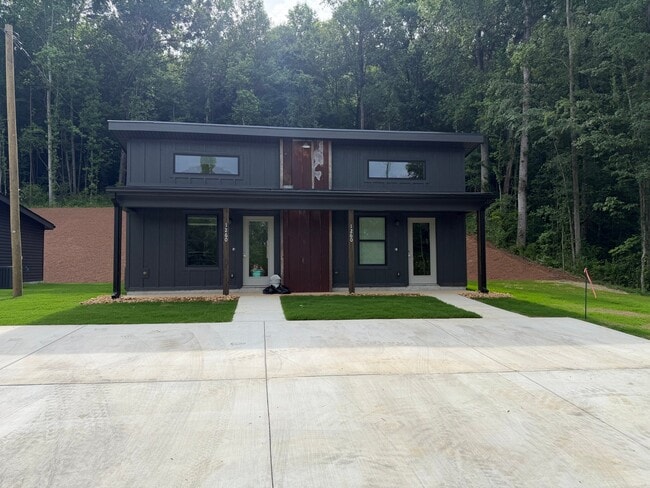 Building Photo - 1260 Tunnel Hill Varnell Rd Unit B