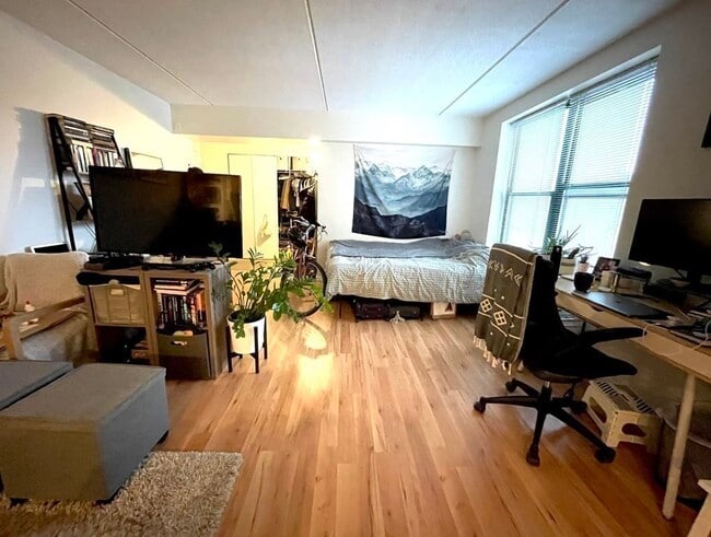 Photo - 108 Peterborough St Unit 5H