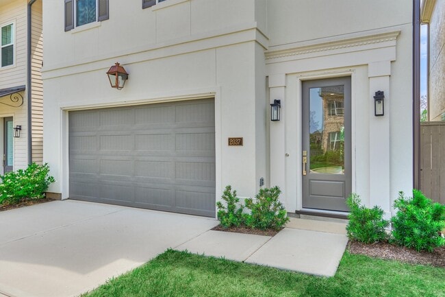 Photo - 2037 Carlson Creek Dr
