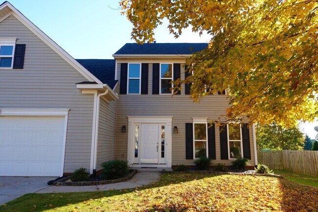 Photo - 233 Highgate Cir