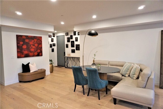 Photo - 5110 Whitsett Ave Unit 105