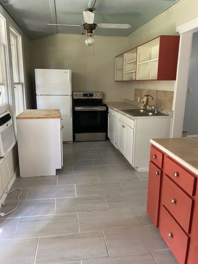 Photo - 1601 12th Ave W Unit A