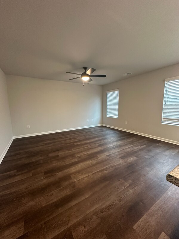 Photo - 43 River Rock St