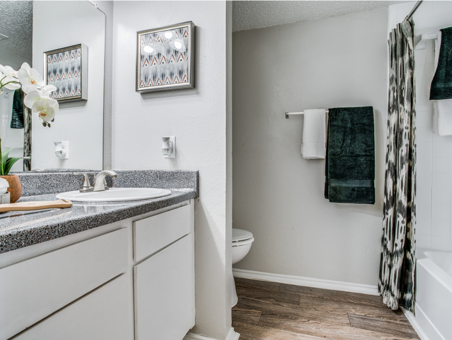 Bathroom - Exchange 7272