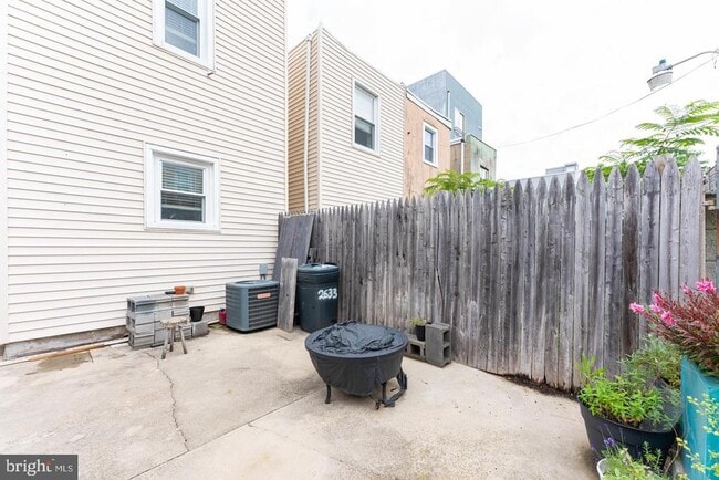Photo - 2633 Almond St
