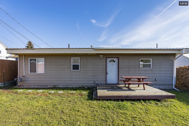 Building Photo - 3003 N Standard St Unit B