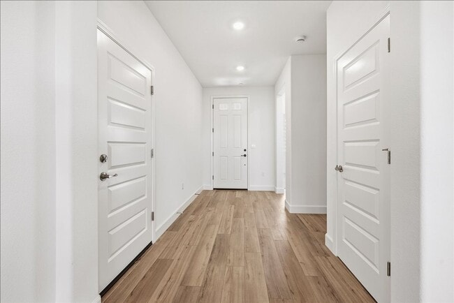 Photo - 7041 Nystrom Wy