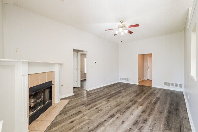 Photo - 8468 Cross Point Dr