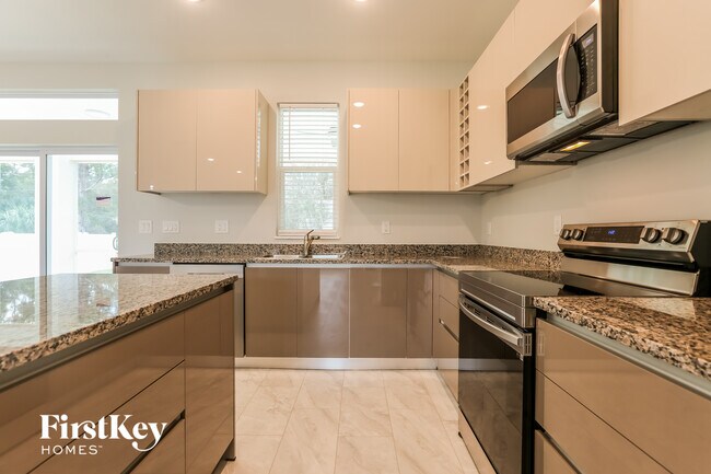 Photo - 4391 Cuthbert Ave