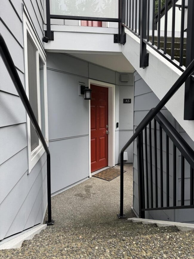 Building Photo - 1 bedroom in Edmonds WA 98026 Unit A5