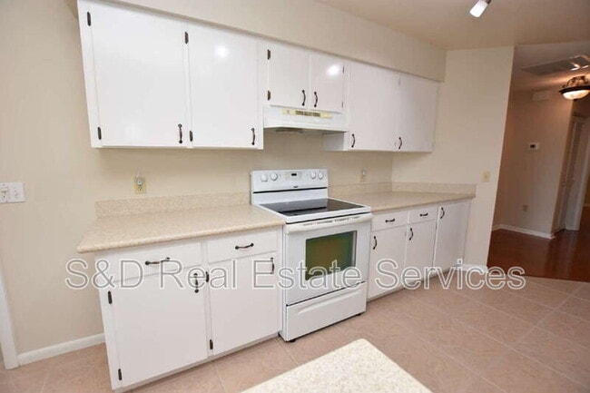 Photo - 2210 Harbor Town Ln