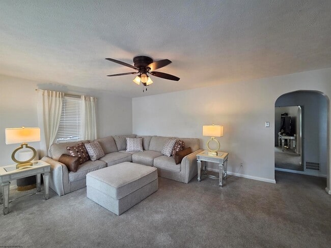 Photo - 836 Fairmont Rd