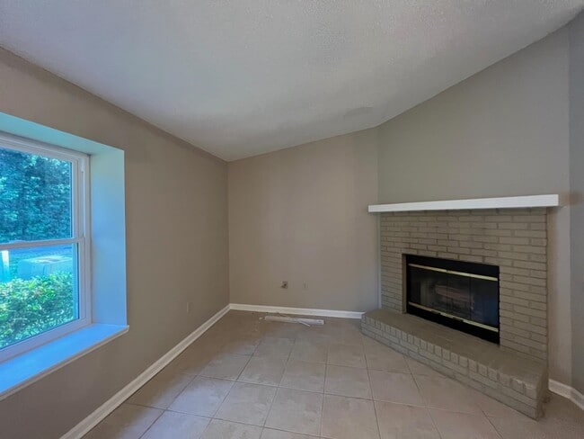 Photo - 2231 Treeo Ln