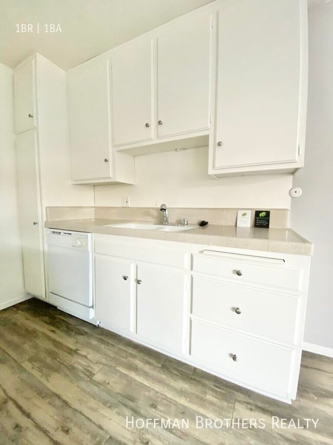 Photo - 10537 Rose Ave Unidad 2