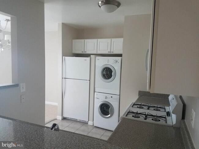Photo - 2500 Markham Ln Unidad 5