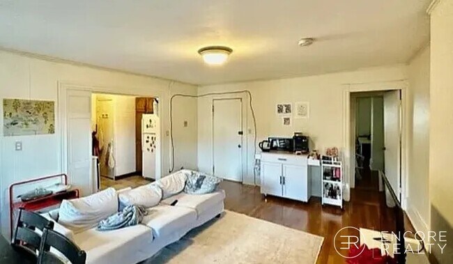 Photo - 912 Beacon St Unit 3