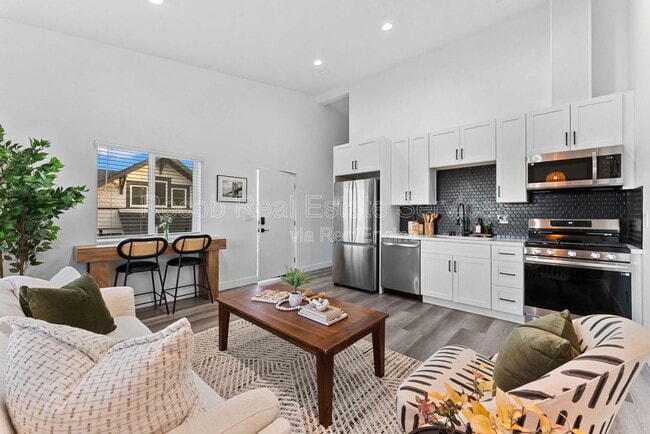 Photo - 832 Desty St Unidad 10