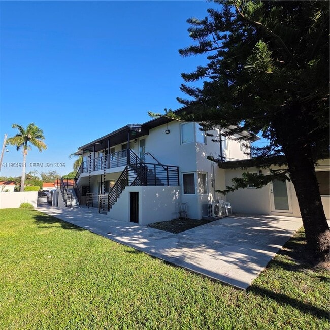 Photo - 2140 Biarritz Dr Unit 1