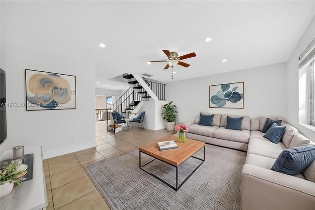 Photo - 10274 SW 222nd St