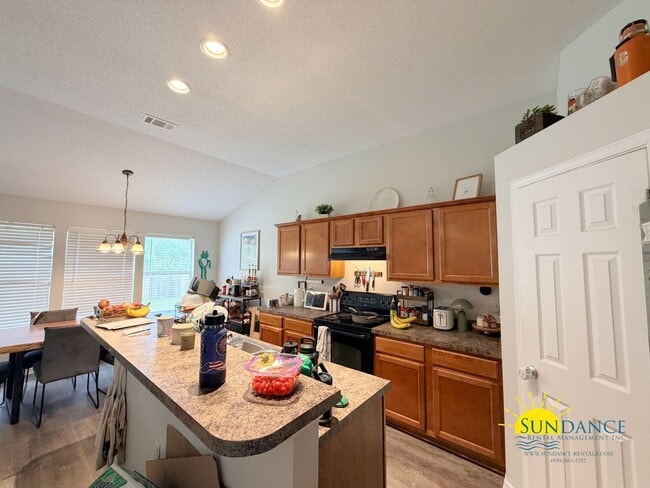 Photo - Desirable location & well-maintained 4BR home in Navarre!