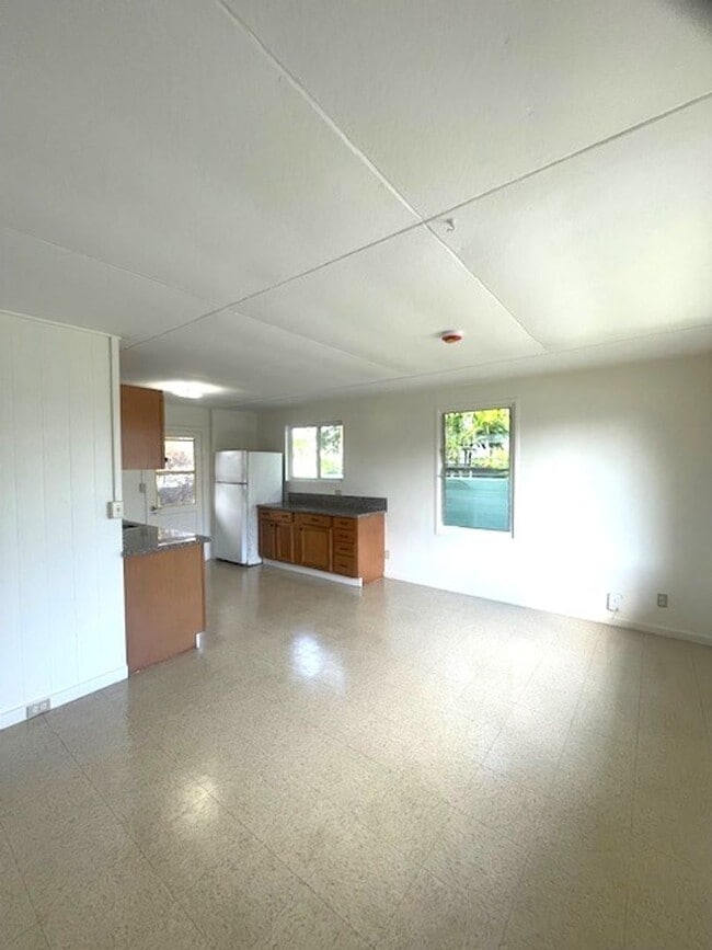 Photo - 2 Bed/ 1 Bath with Parking in Kailua