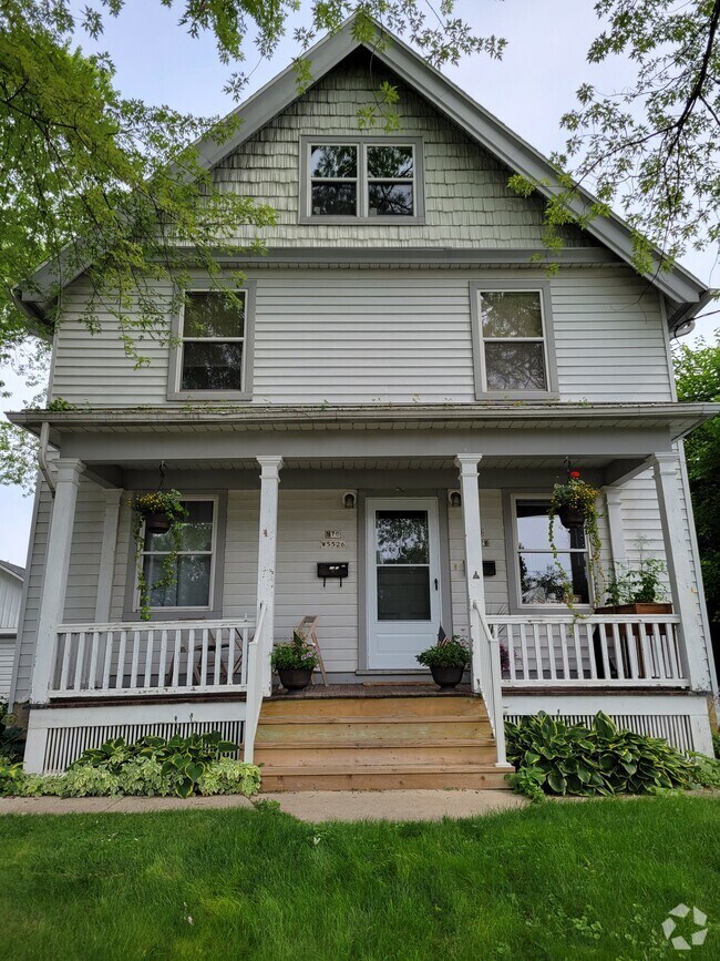 Townhomes for Rent in Cedarburg WI 5 Townhouses