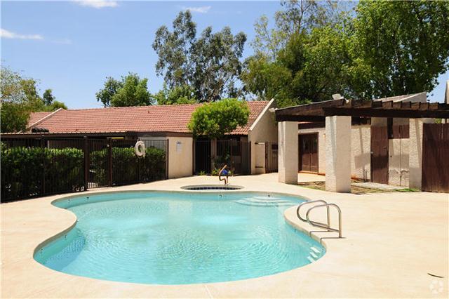 Pool - Belleview Estates Townhomes