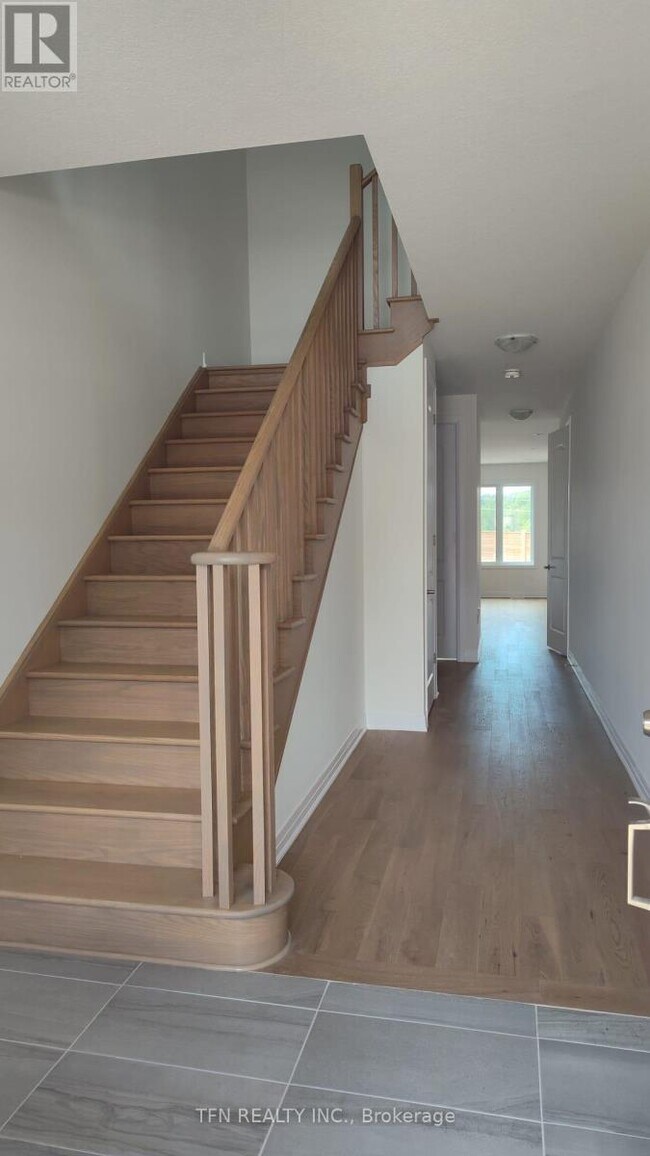 Photo - 199 Port Cres