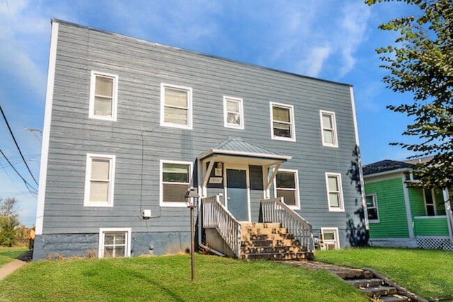 Photo - 316 E 15th Street Apartments