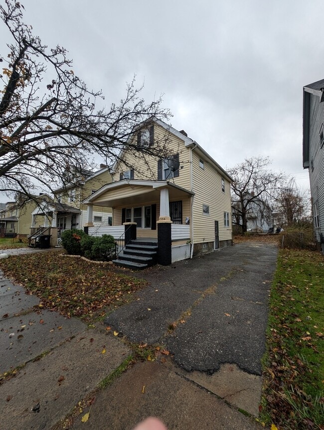 Photo - Charming 3 beds 1 bath in Cleveland!