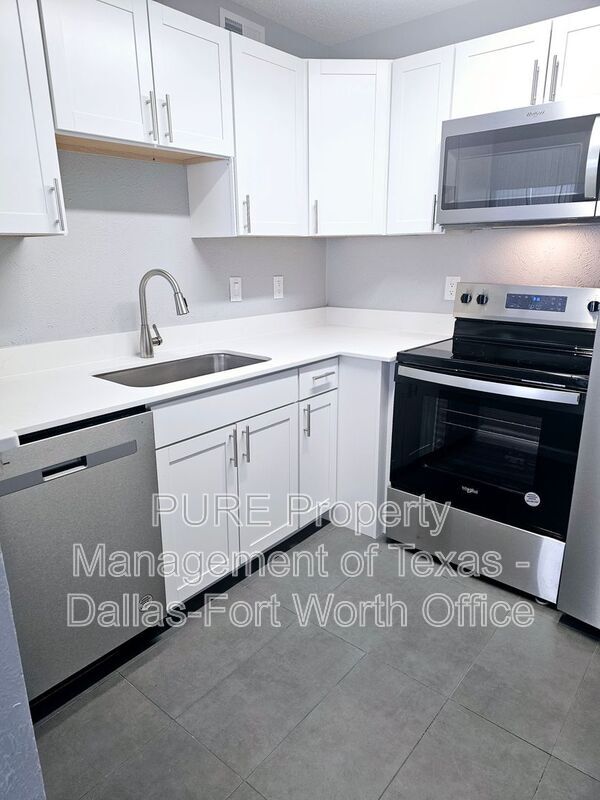Photo - 18333 Roehampton Dr Unit #1322