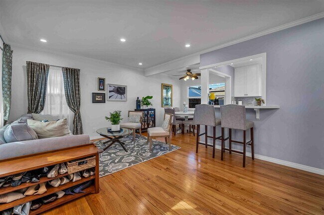 Photo - 2611 159th St