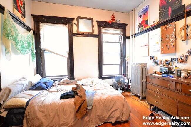 Photo - 69 Oak Square Ave Unit 1